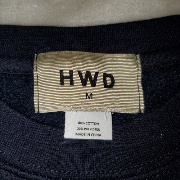 MENS MEDIUM - HALFWAY DEAD SWEATSHIRT, CREW NECK. - Picture 3 of 4